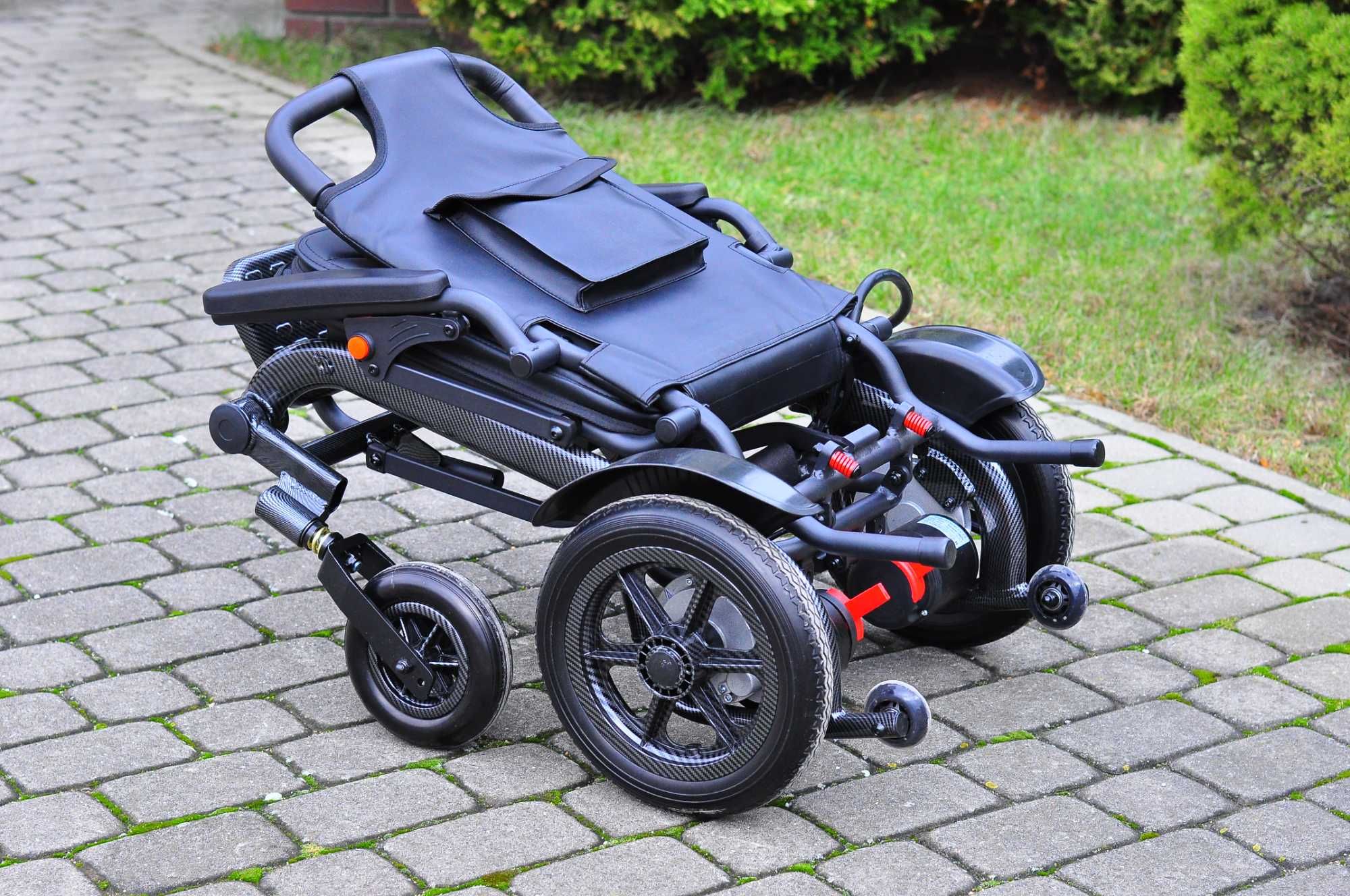 Wózek inwalidzki EVA BZ, składany i elektryczny