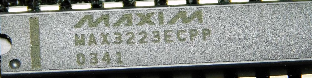 Układ scalony MAX3223ECPP MAXIM układ typu RS‑232 transceiver [07]L3