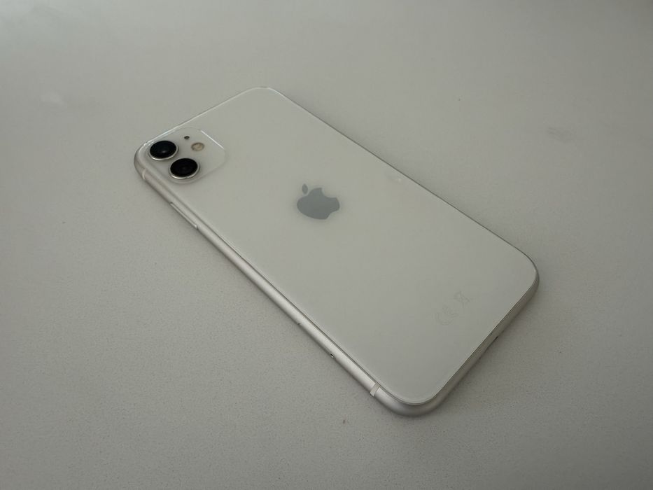 Iphone 11 64gb bialy kpl + etui stan bdb
