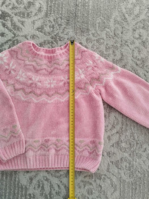 Ciepły sweterek dla dziewczynki r. 122