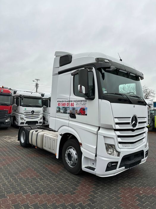 Wynajem dzierżawa ciągników siodłowych naczep chłodni firan