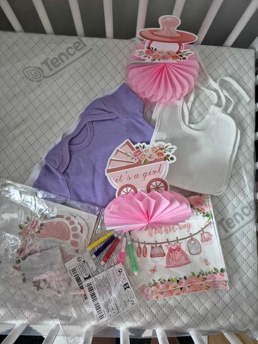 Zestaw na Baby Shower- body do malowania, serwetki, ozdoby papierowe