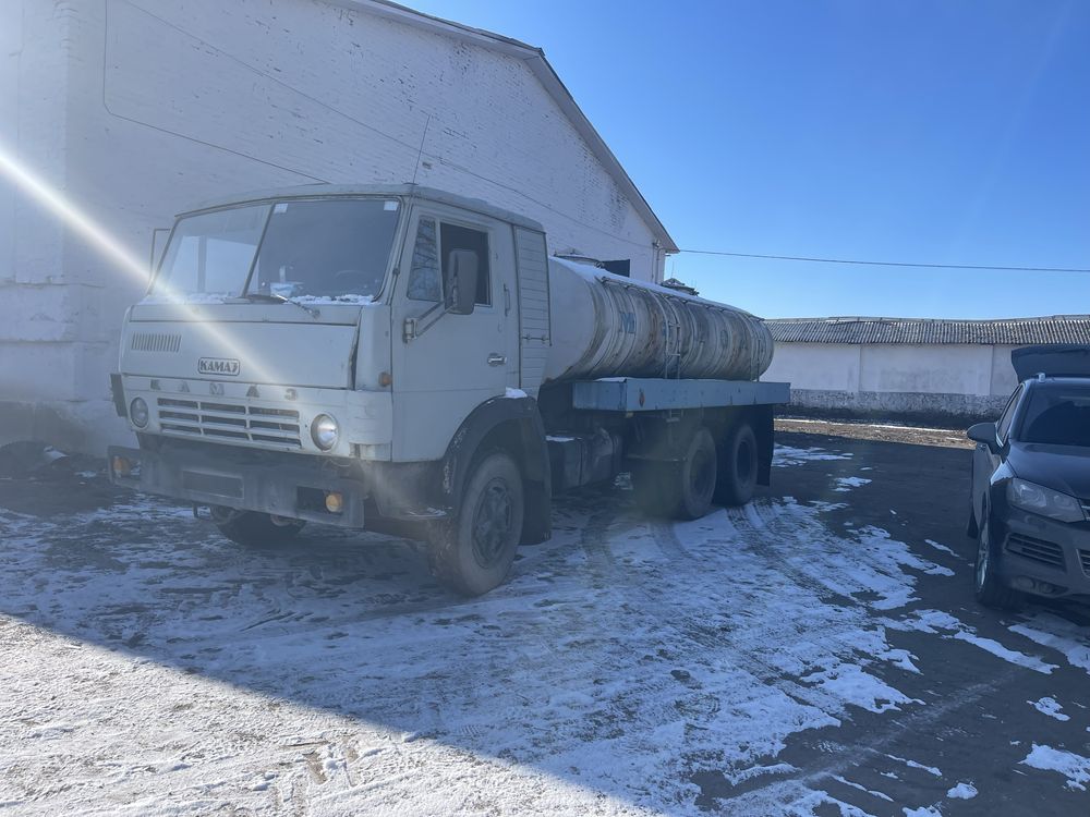 Продам камаз молоковоз