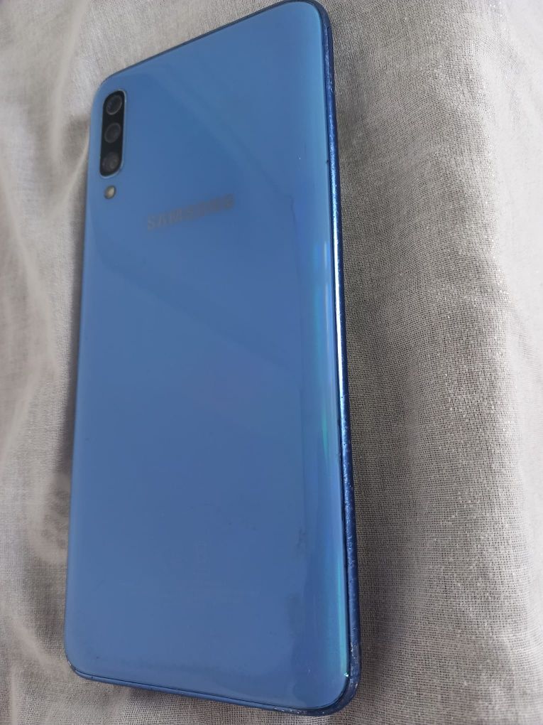 Samsung Galaxy A70 – Dual SIM !! EXCELENTE NEGÓCIO !!
Ecrã 6,7 polegad