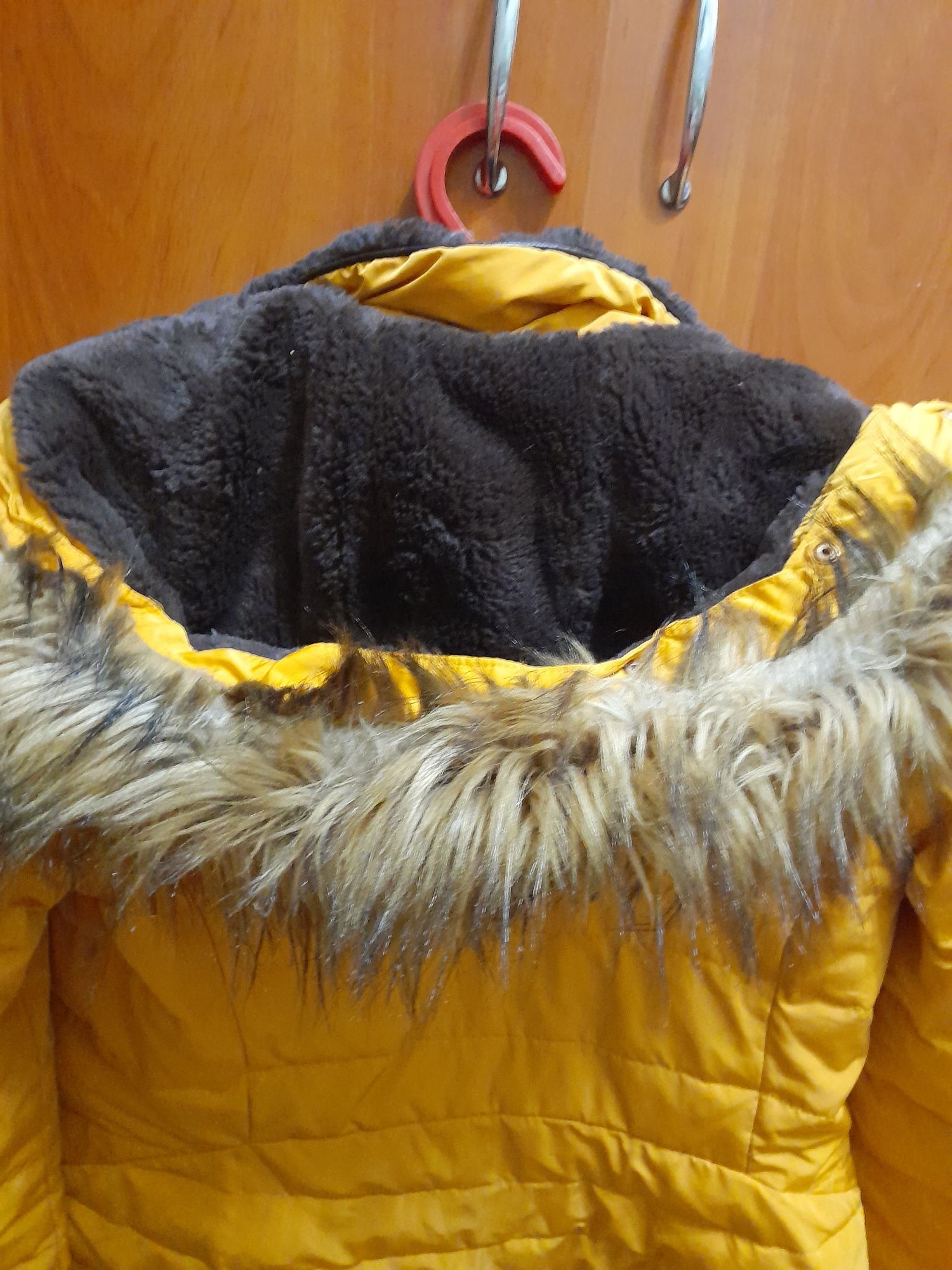 Жовта яскрава утеплена курточка Zara розмір л, м