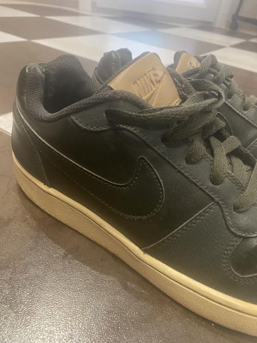 Продам кросовки NIKE оригинал размер 41