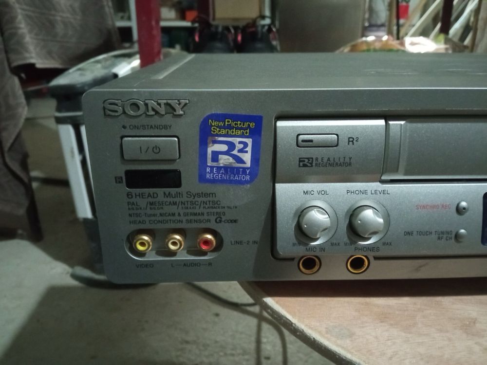 Відеомагнітофон Sony SLV-ED100ME