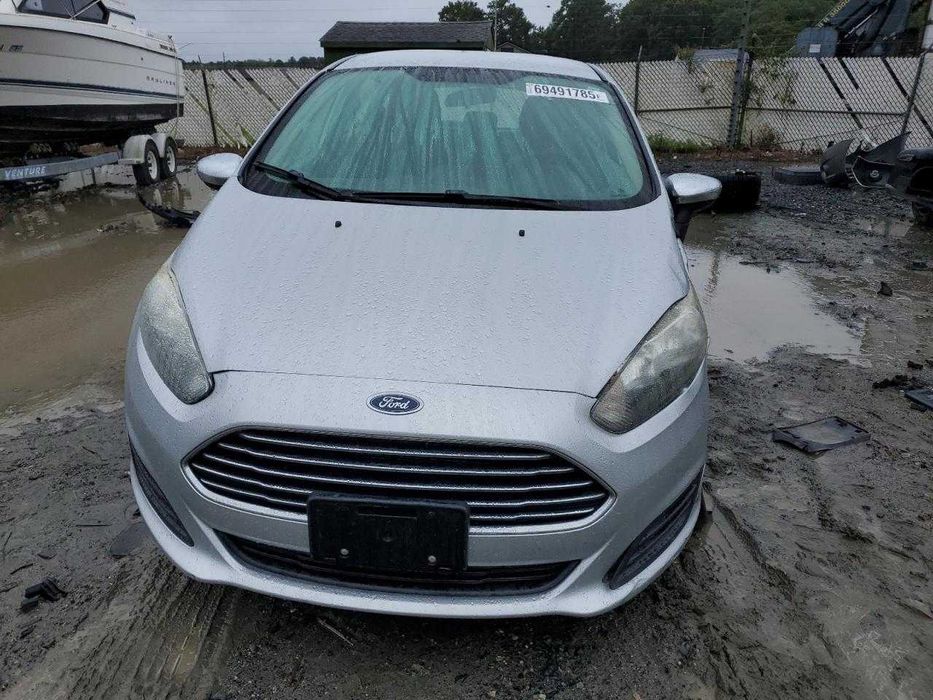 В дорозі FORD FIESTA SE 2018 форд фієста сі США 1.6 передній привід