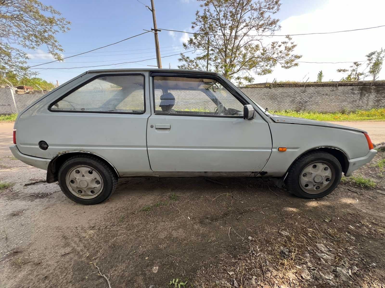 ЗАЗ 1102 Таврия 1992 року 1,2 л./бензин