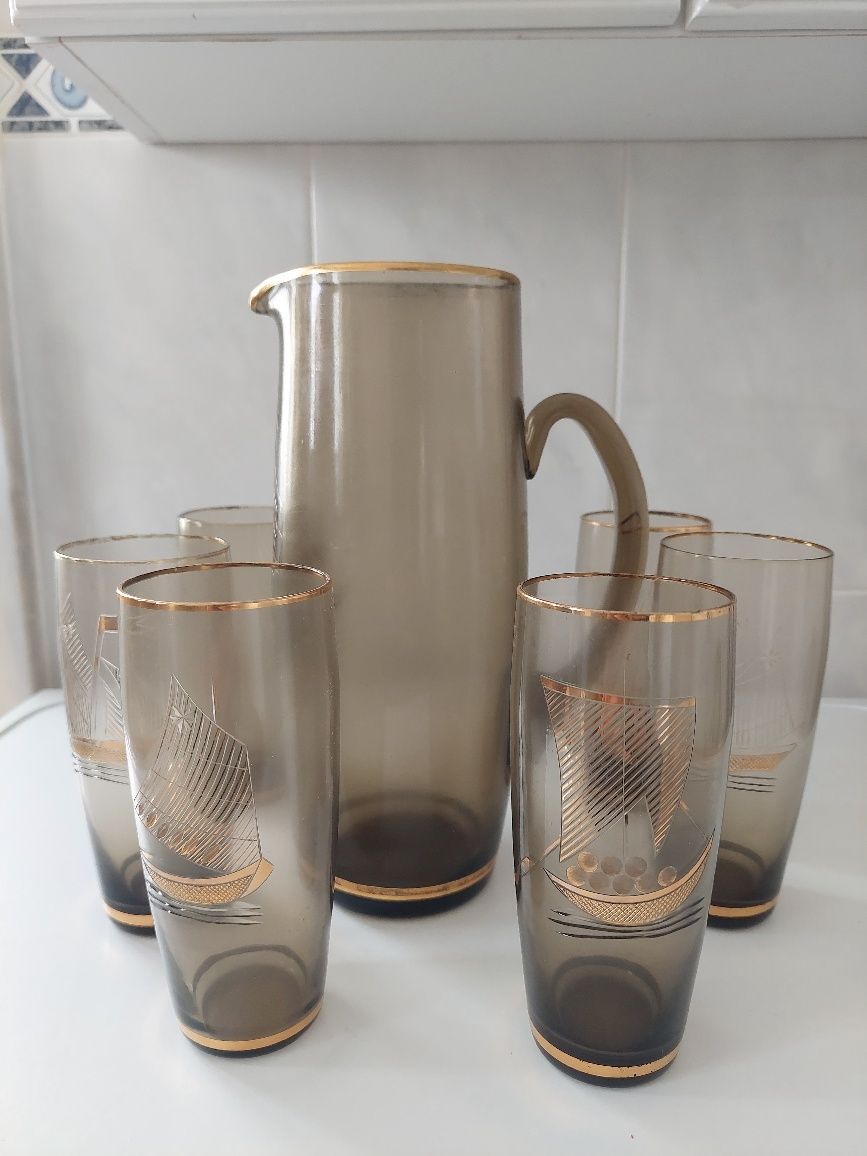 Conjunto de jarro e 6 copos