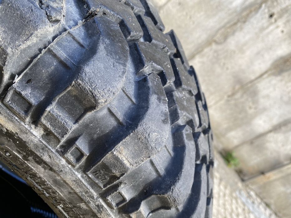 Volante original sparco para suzuki samurai e pneu 31