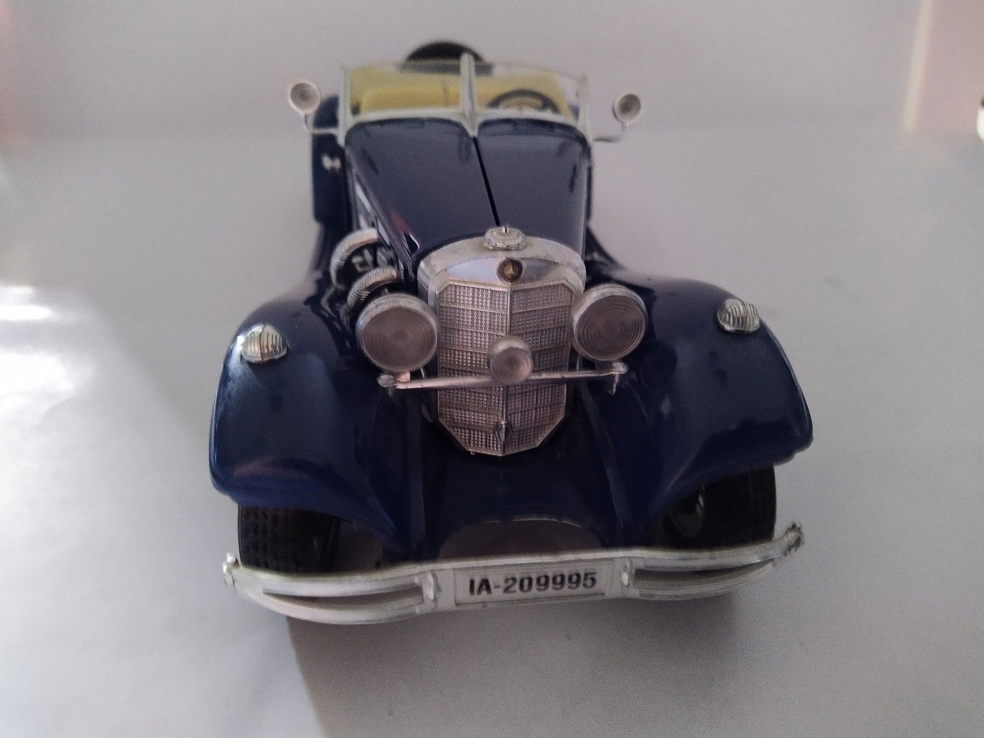 Mercedes Benz 500 K Skala 1:20 nie 1:18 bburago burago