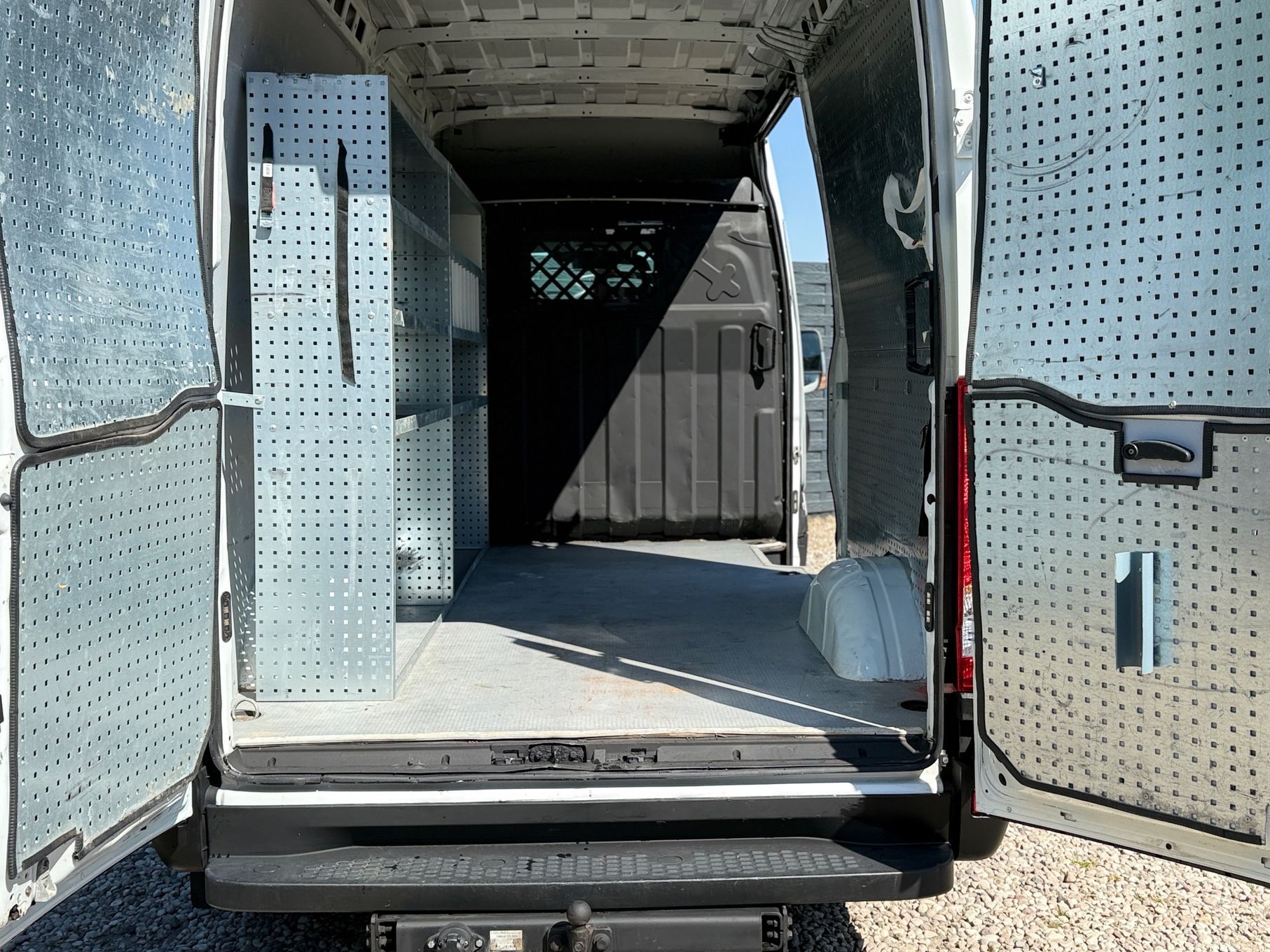 Iveco Daily 35S15  145KM L2H2 HAK 3,5t Klima Niski przebieg Zadbany Bogata wersja