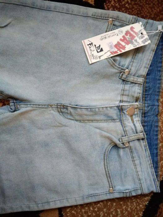 Джинсы рваные варенки