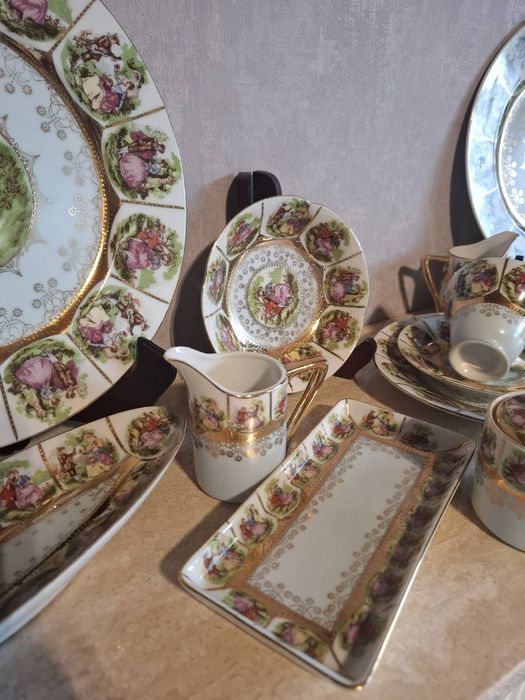 трехъярусная подставка для торта