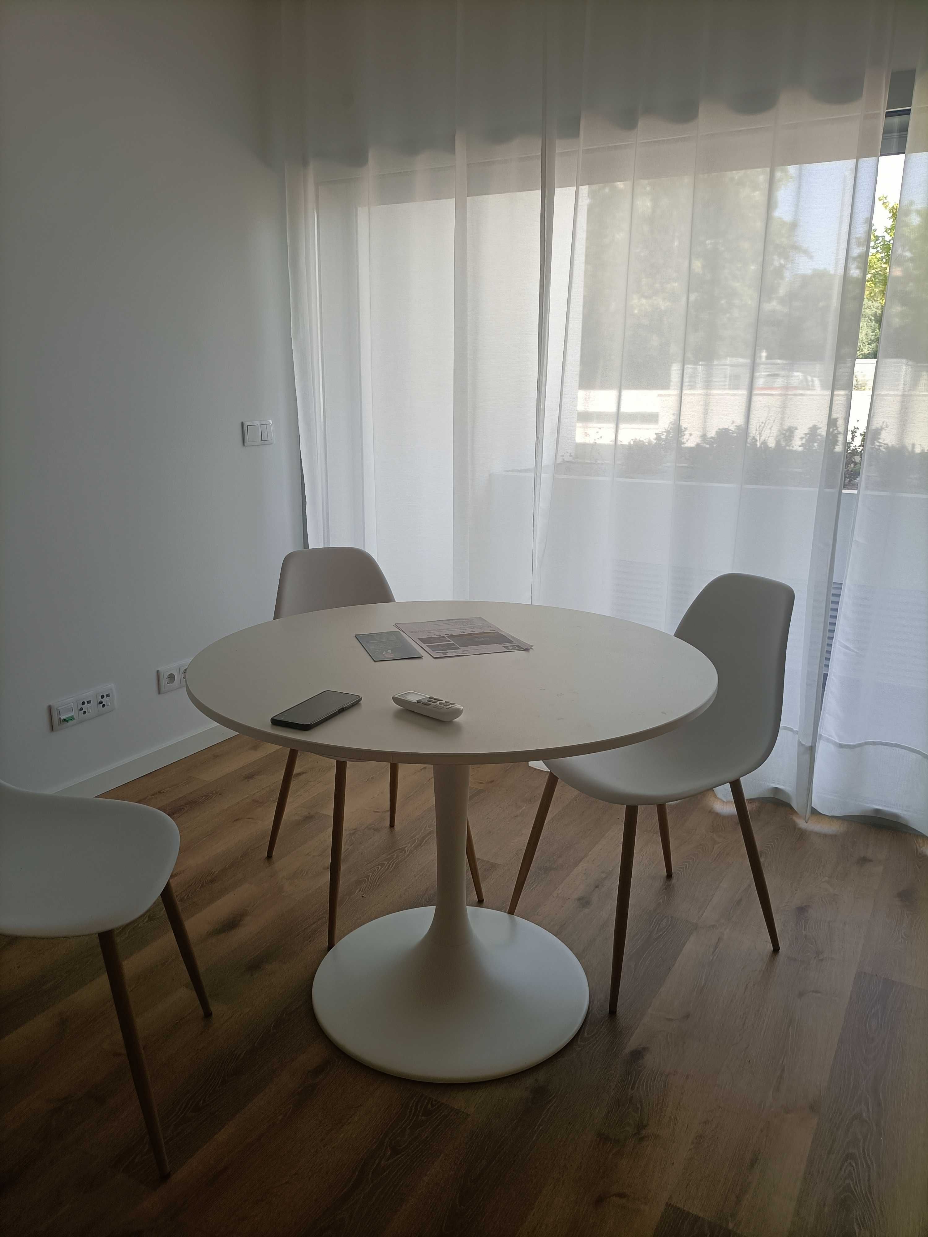 Mesa refeição IKEA, como nova!