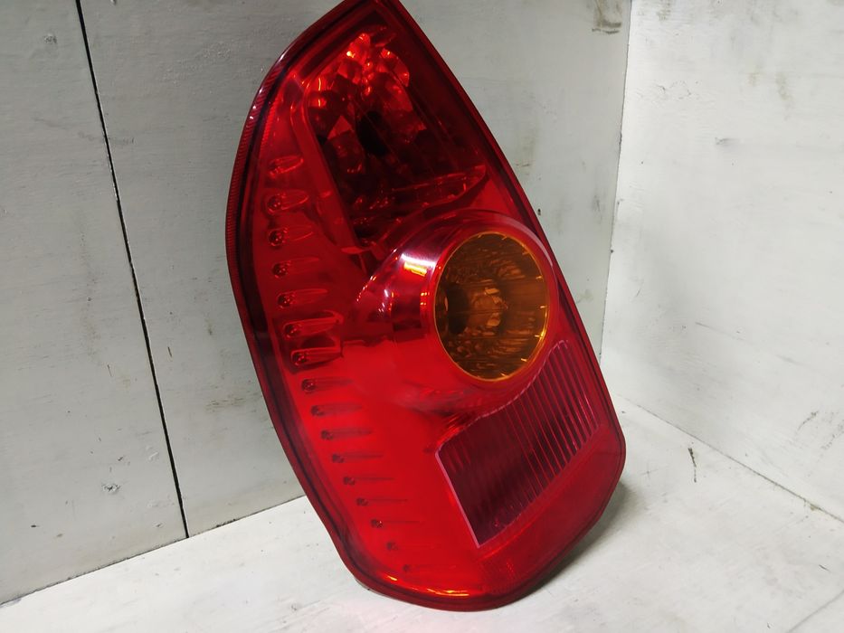 Стоп задній Space Star Спейс Стар mr913174 mr913173