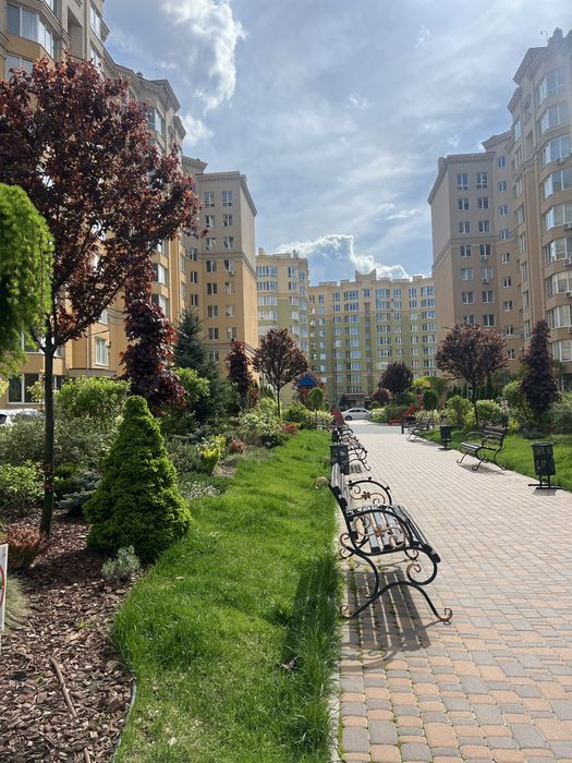 ЖК СОФІЯ вул.Боголюбова 42  ЗАСЕЛЕНИЙ будинок 2-кім 66м2