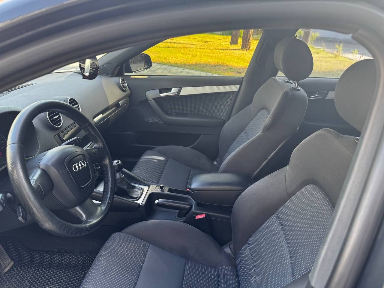 Продам  автомобіль Audi