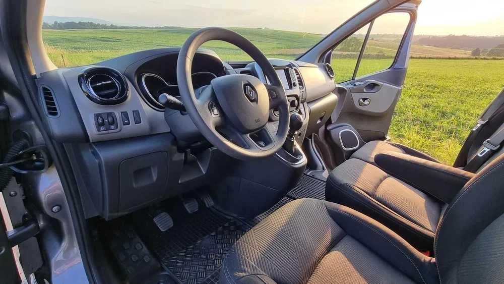 BUS DO WYNAJĘCIA RENAULT TRAFIC LONG 9-cio osobowy / winiety w cenie
