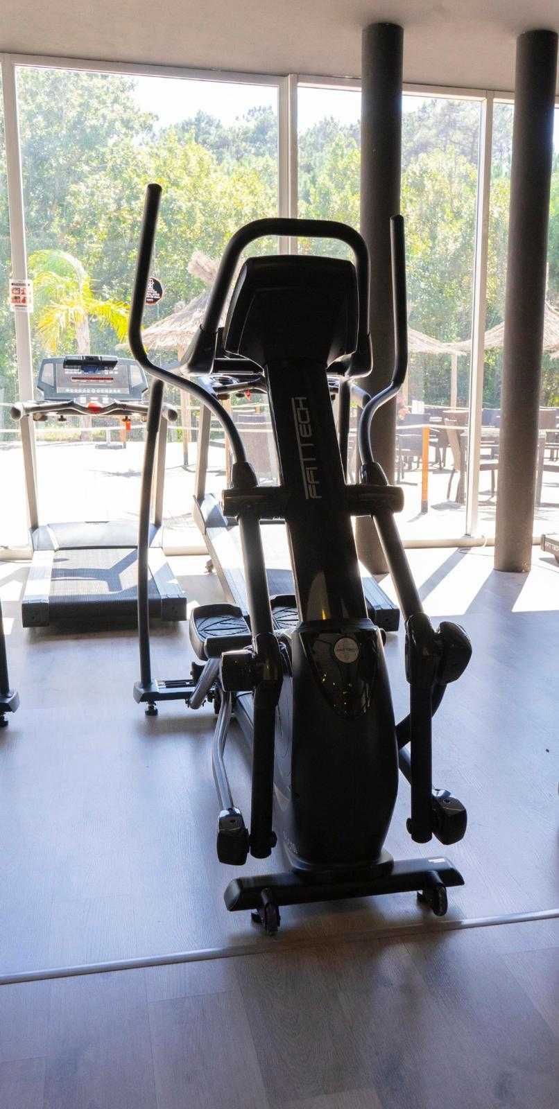 2 Elípticas profissionais FITTTECH excelente