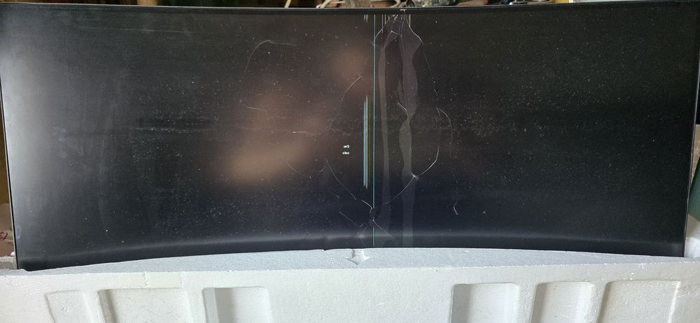 Монитор LG 34GP63A UltraGear в упаковке на запчасти с разбитой матрице