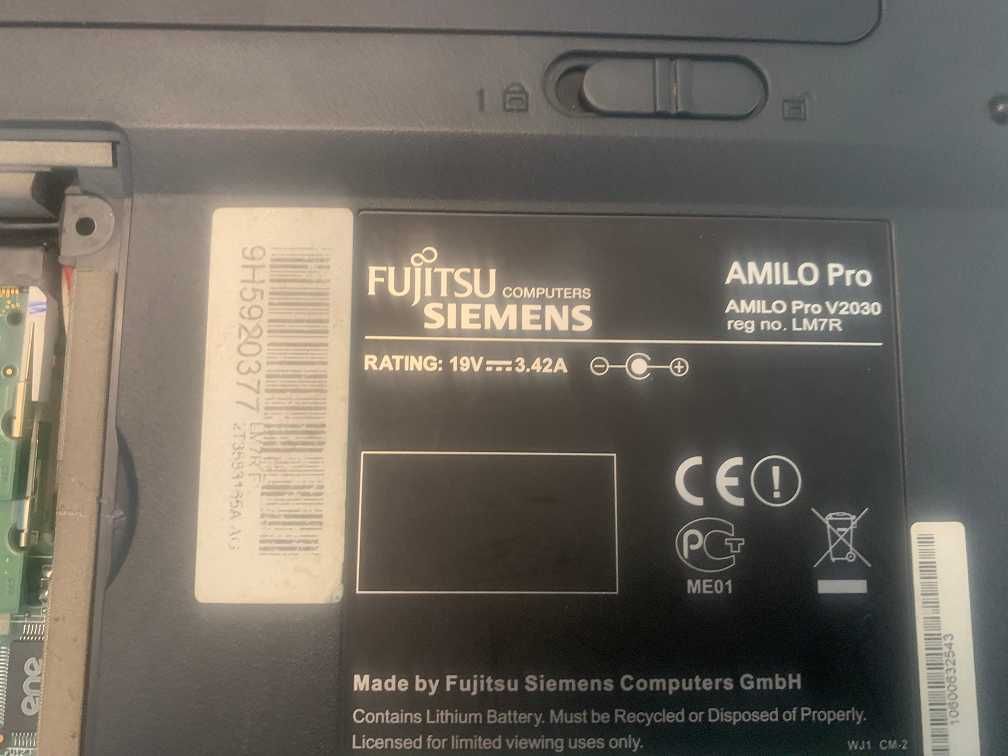 Laptop Fujitsu Siemens uszkodzony