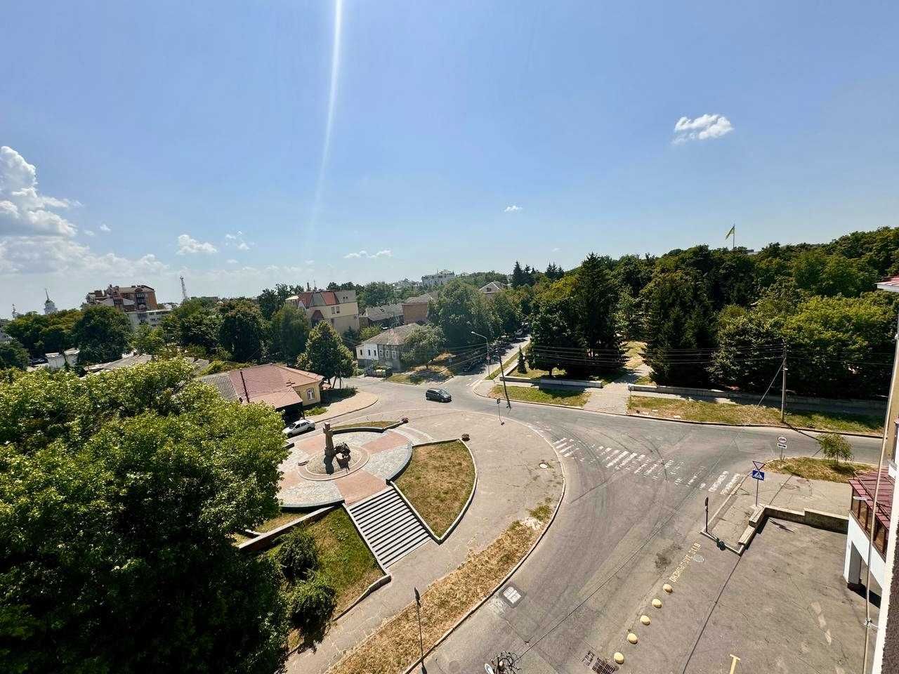 ApartPoltavaРозкішна 1-кімн ЦЕНТР міста, ТРОПІЧНИЙ душ.  КВЕДи 55.10
