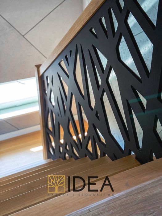 balustrada ażurowa, schody drewniane projekt montaż poręcz barierka