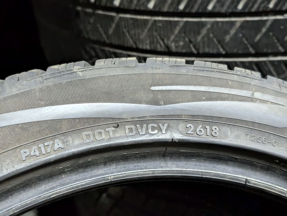 Шини зимові 235 40 r 18 Vredestein резина колеса gtyres