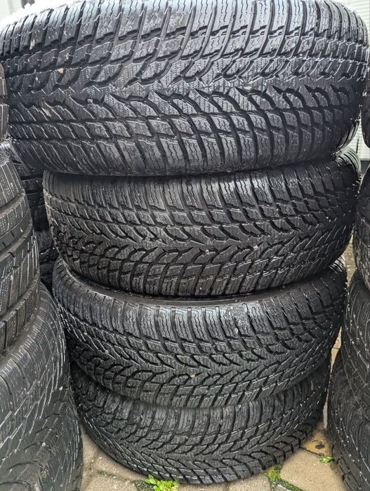 215 60 р17 Nokian зимові