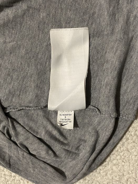 Футболка Nike Сіра