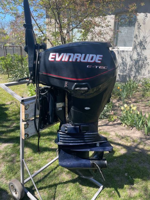 Лодочний мотор Evinrude e-tec 40