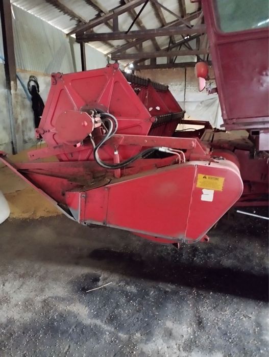 Комбайн Massey Fergyson 440