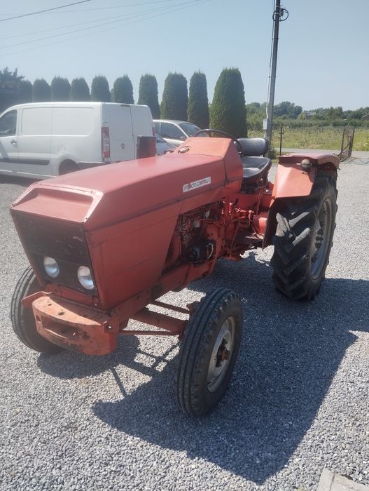 Ciągnik rolniczy Renault R 7231