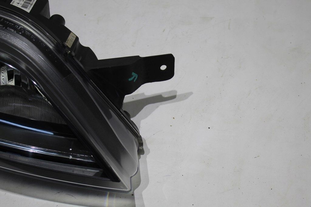 Fiat Ducato Jumpy Expert Lift Lampa Przód Przednia Prawa Europa 14r