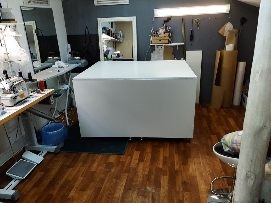 Розкрийний.   стіл...