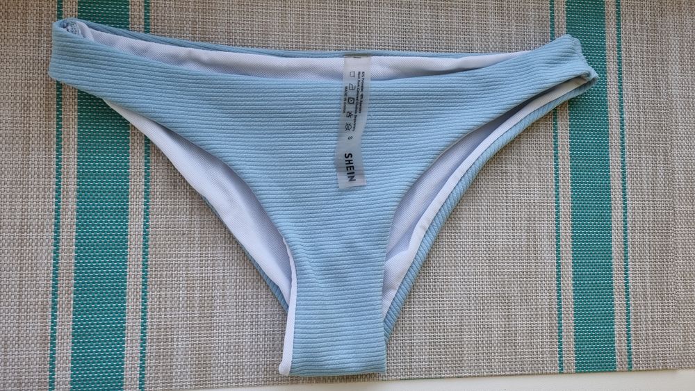 Купальник жіночий роздільний розмір S фірми SHEIN  блакитний