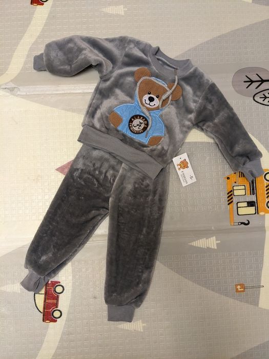 Тепленький спортивний костюм 80р