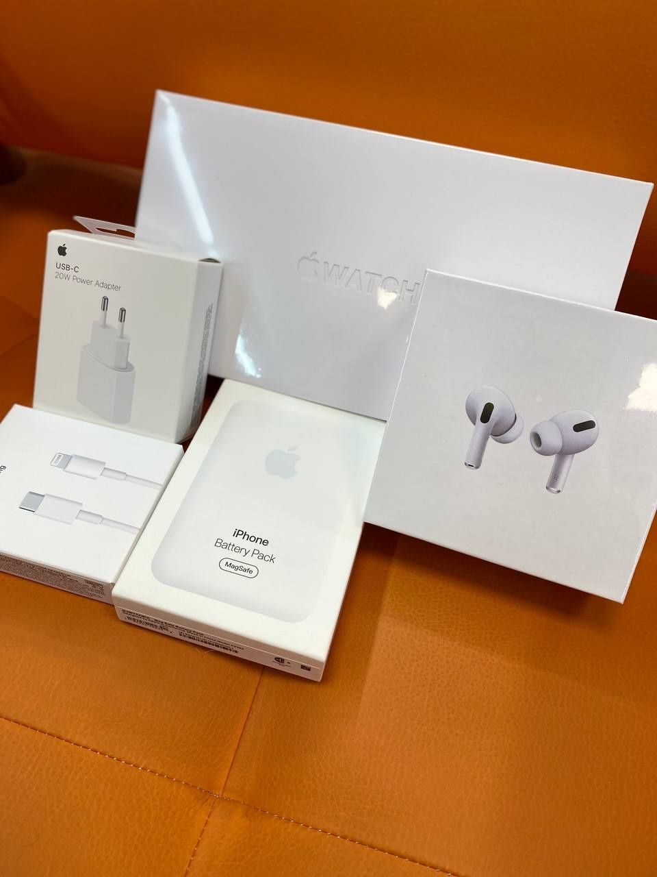 Подарунковий набір 5 в 1 Apple Watch/AirPods Pro/Power bankMagSafe