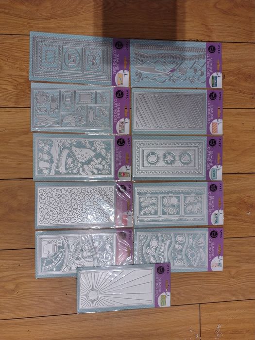 AVEC Matryce do papieru DIY scrapbooking 11szt, każdy wzór inny.