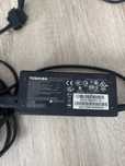 Oryginalny Zasilacz Toshiba PA3917U-1ACA 19V 3.42A