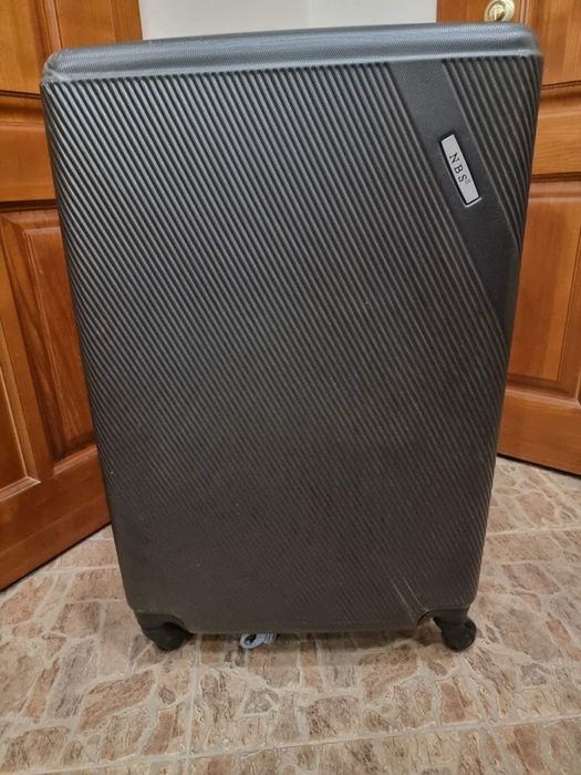 Дорожня пластикова вазіза.