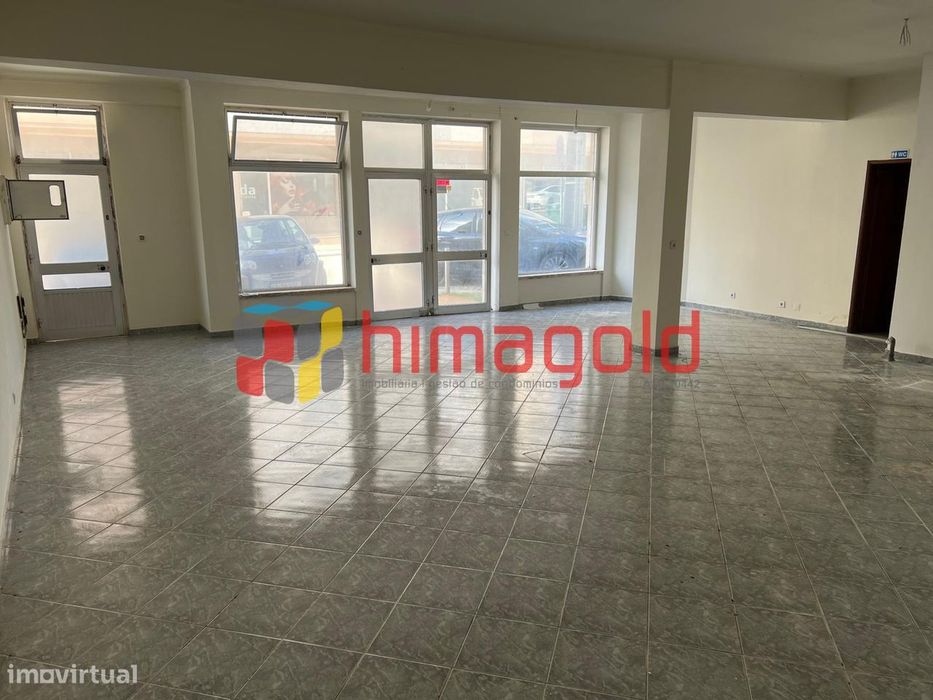 VENDA - Loja Ampla R/Ch Centro Leiria - Com Renda