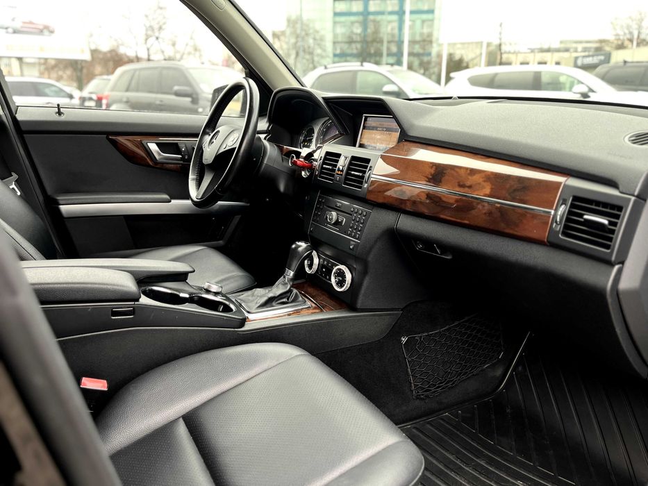 Mercedes-Benz GLK-Class 2012