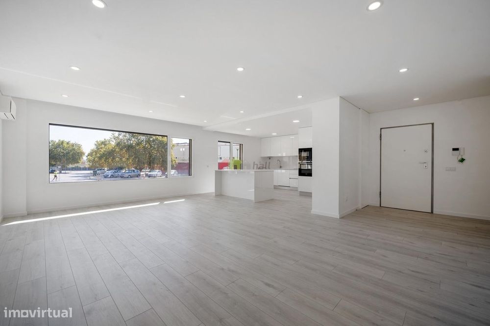 ✨ Apartamento T3 moderno no coração do Montijo ✨