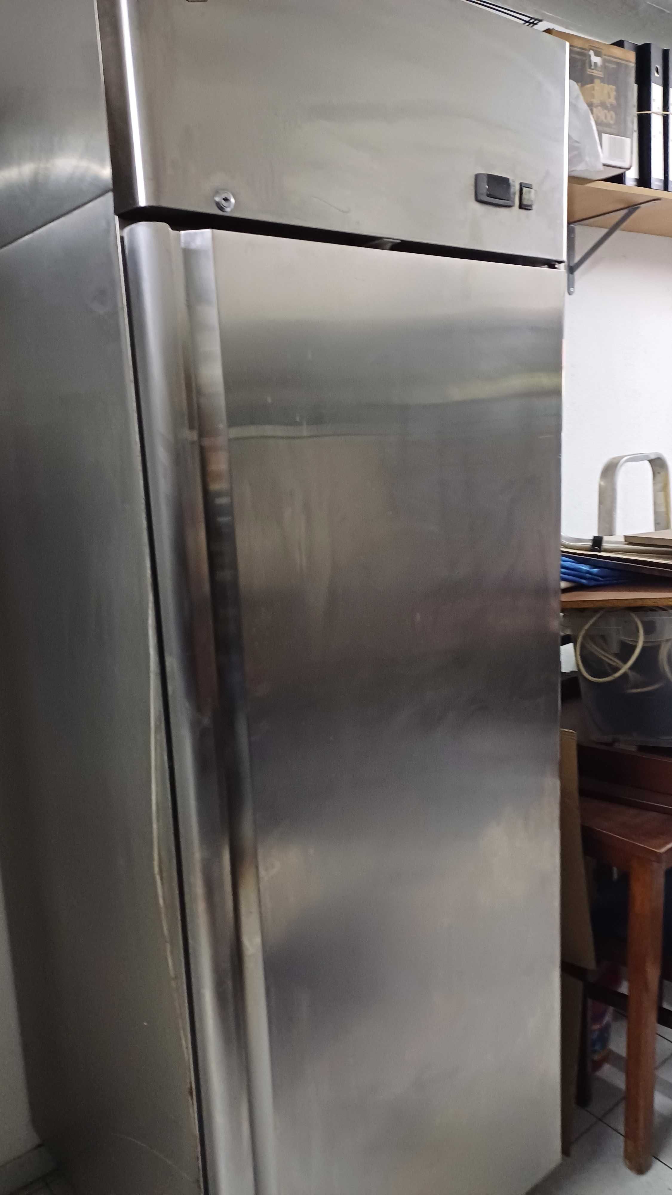 Arca Frigorífica Vertical em Inox industrial