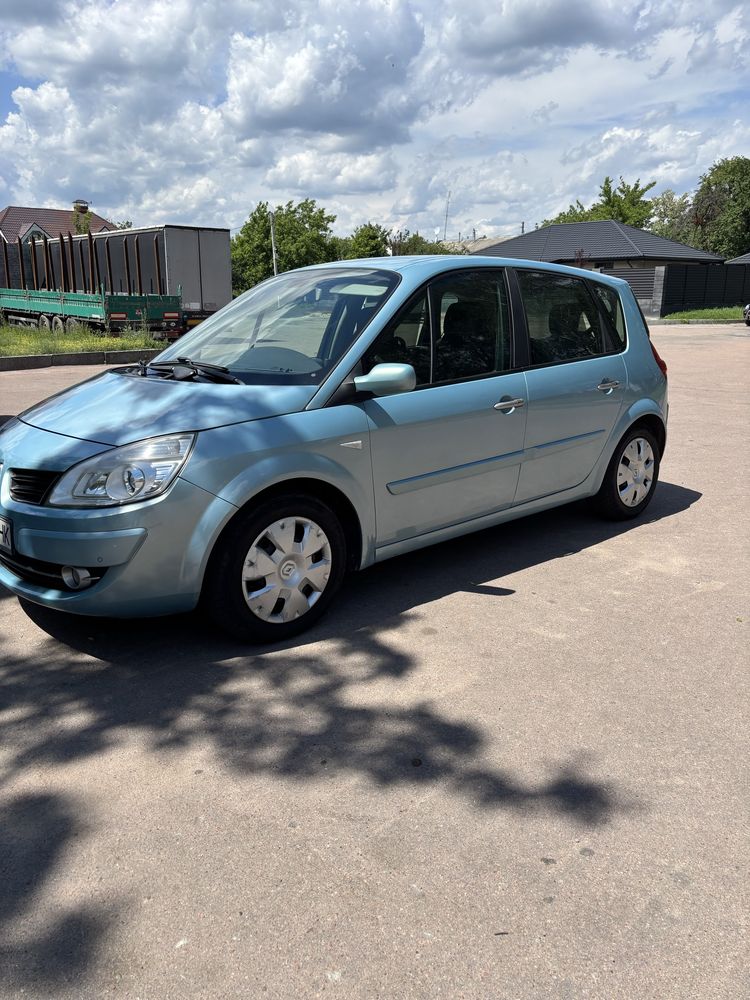Продаж авто Renault