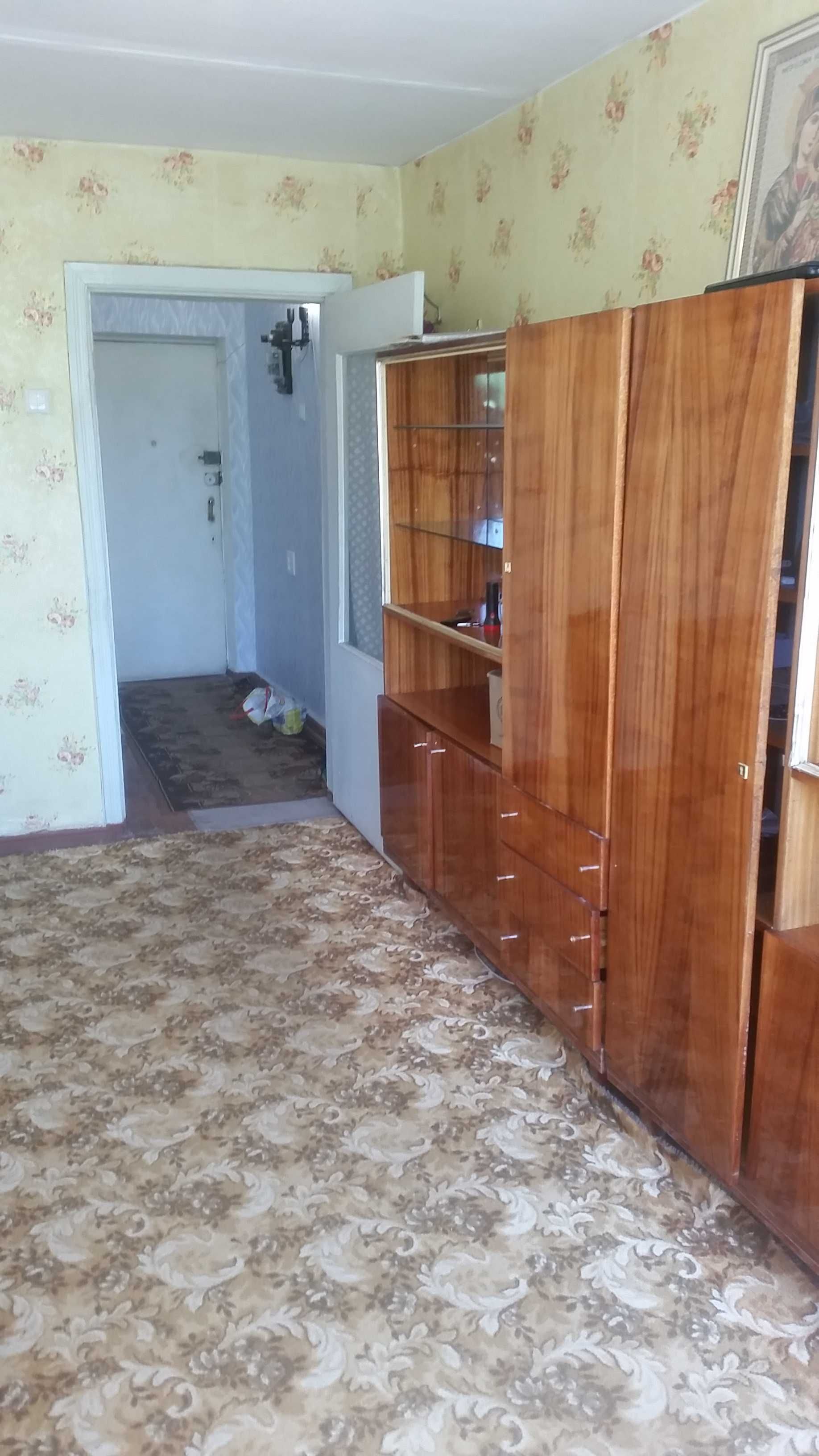 Продам квартиру . 2-х/комнатную