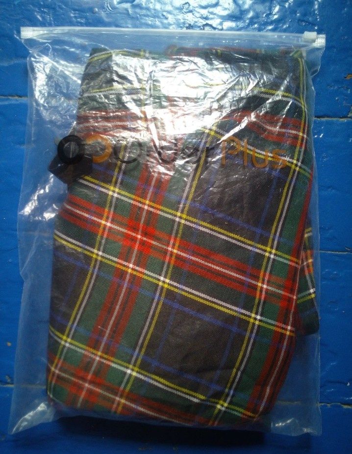 Штани стилізовані під шотландський кілт